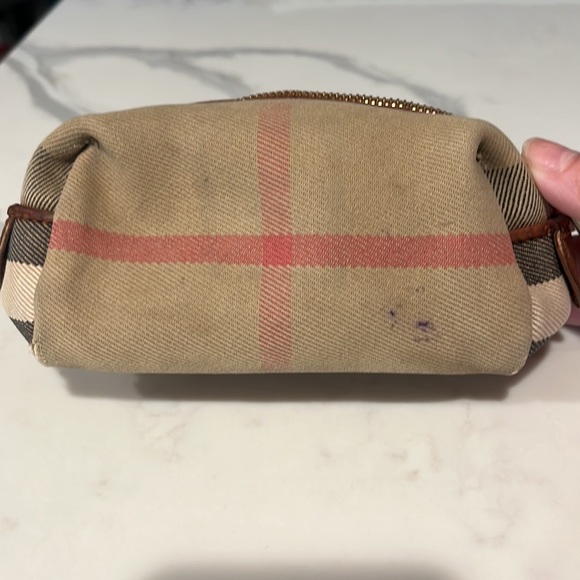 Authentic Burberry Small Zippered Makeup bag - Picture 2 of 6
